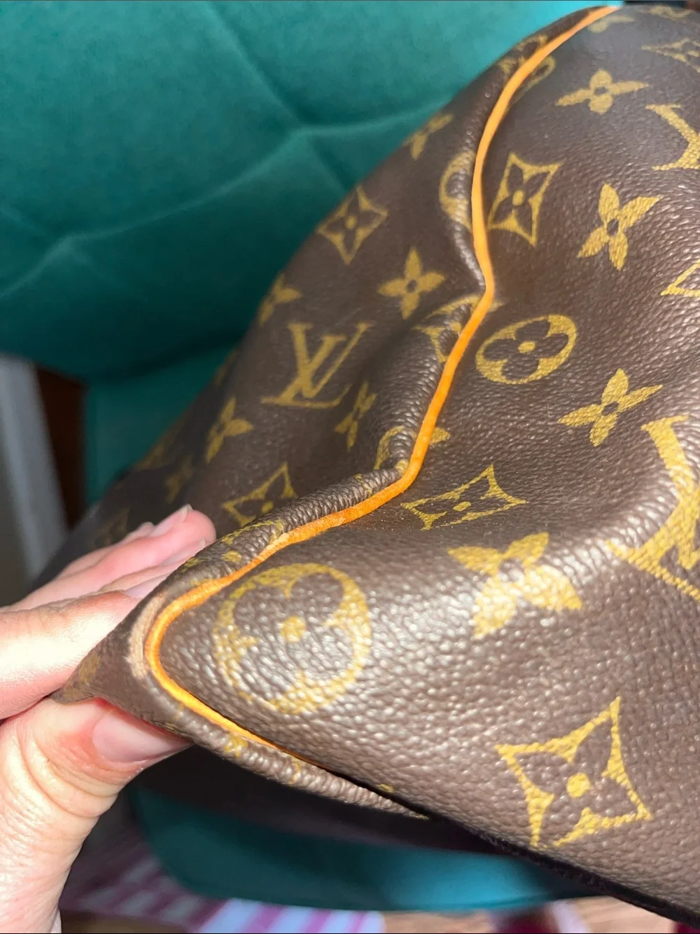 Louis Vuitton Monogram Speedy 40